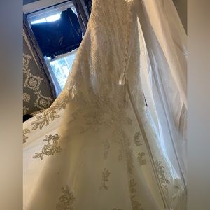 Wedding dress